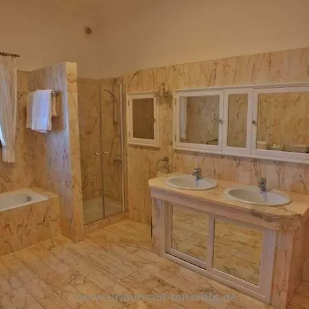 Holiday-home-with-private-pool-furnished-terrace-and-great-sea-view * Santa Cruz de Tenerife